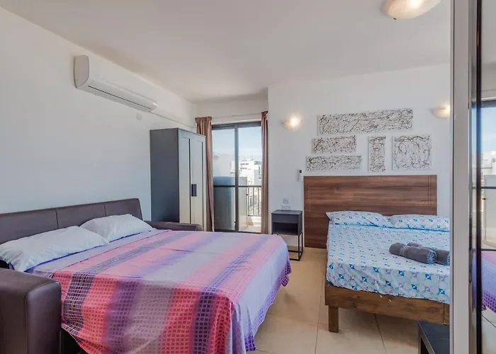 Penthouse With Seaview Terrace *