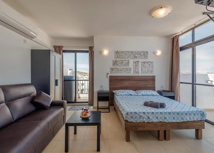 Penthouse With Seaview Terrace