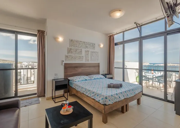 Penthouse With Seaview Terrace Apartment