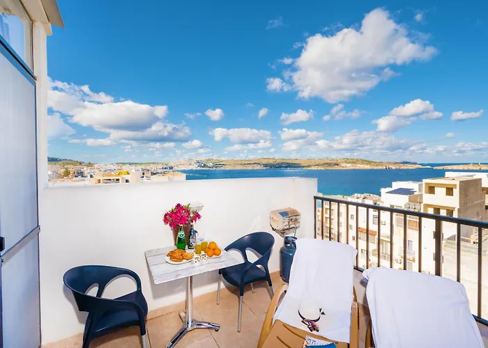 Penthouse With Seaview Terrace *