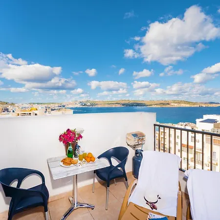 Penthouse With Seaview Terrace *